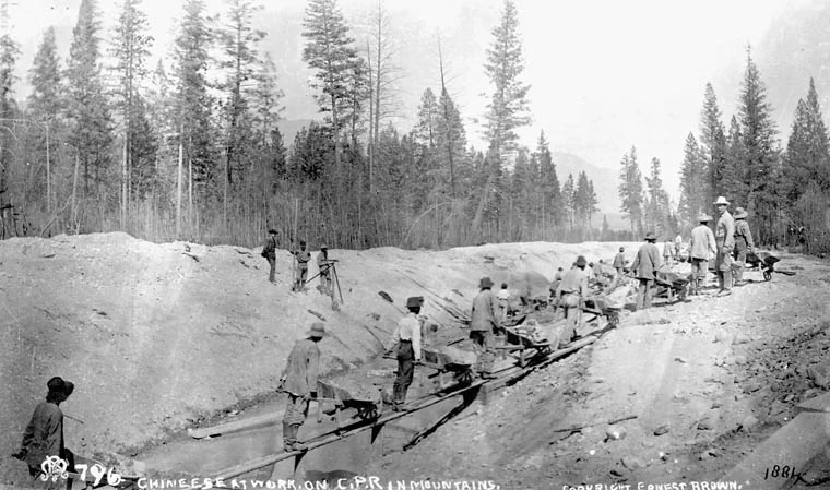 Chinese labourers working on the Canadian Pacific Railway in the mountains. (Library and Archives Canada)